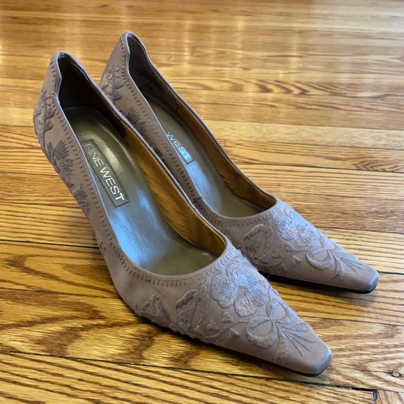 Nine West First Dance Vintage Pumps Satin Heels - Picture 2 of 13